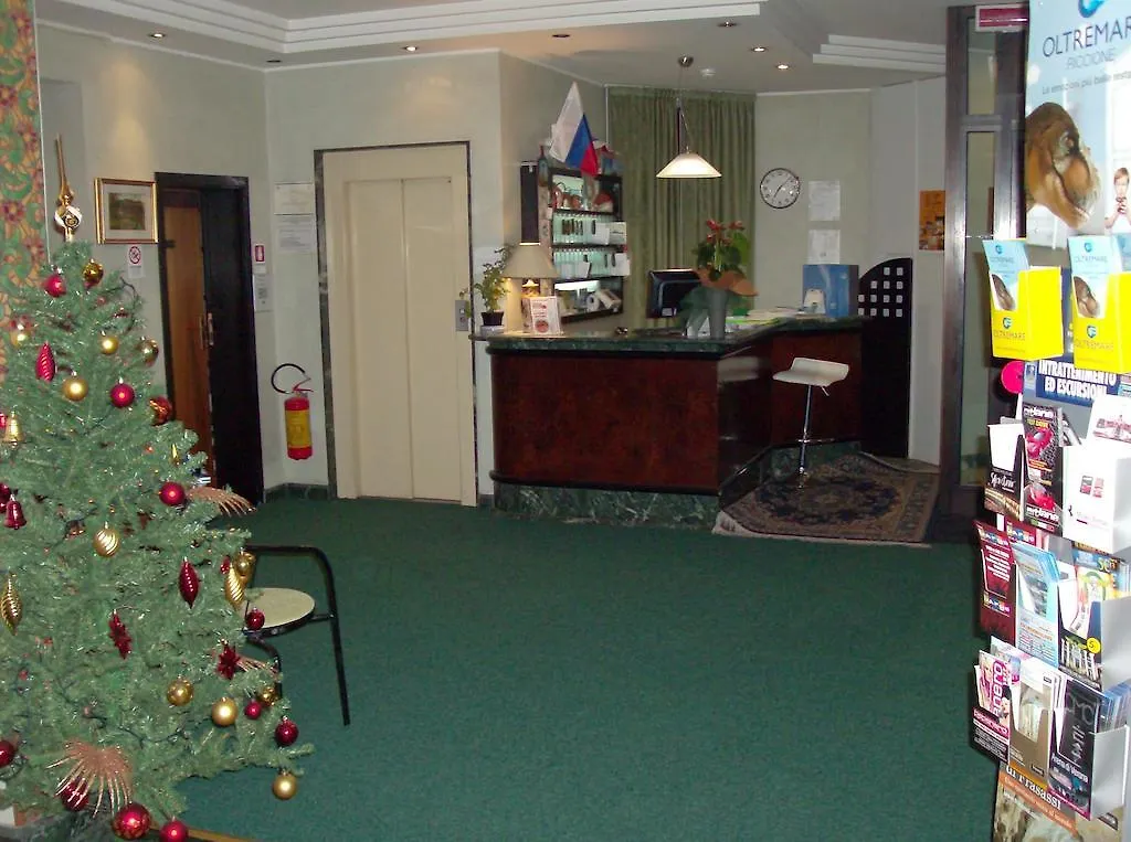 Niagara Hotel 里米尼