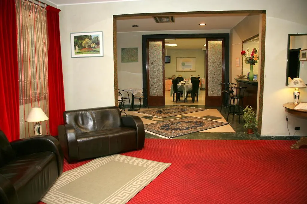 Niagara Hotel 里米尼